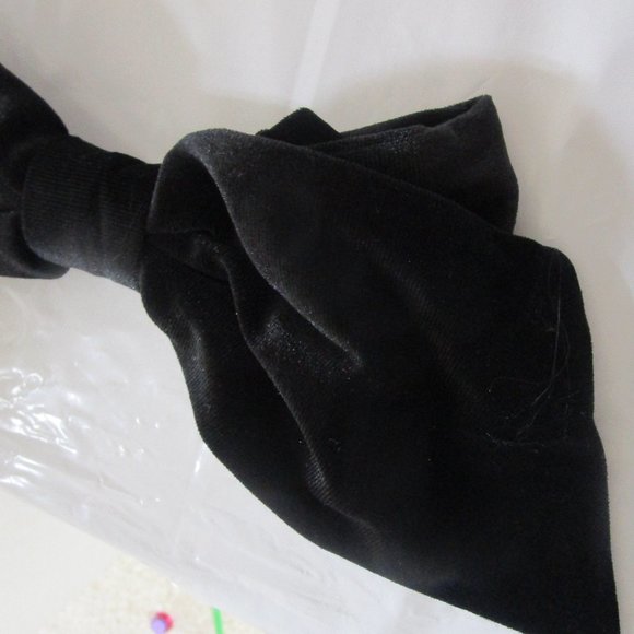 BEAUTIFUL LARGE VELVET BOW HAIR CLIP - Picture 9 of 11